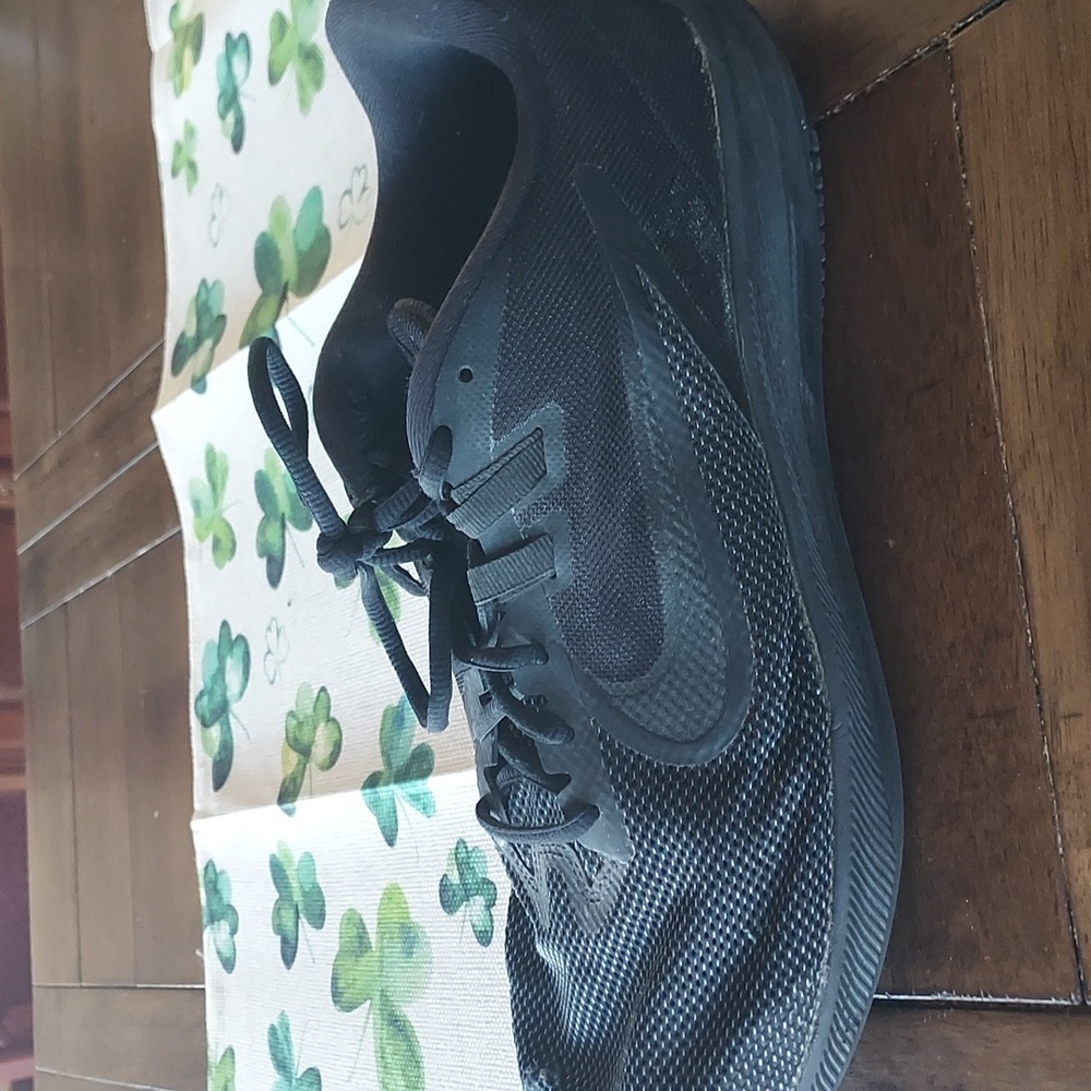 Mens Nike Sneakers , Size 12. Worn 2 times